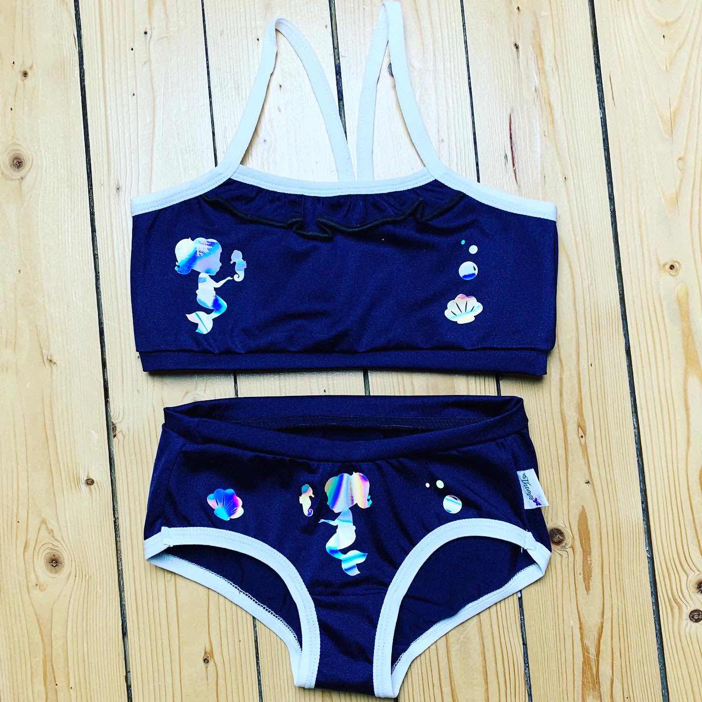 Bikinis till dottern